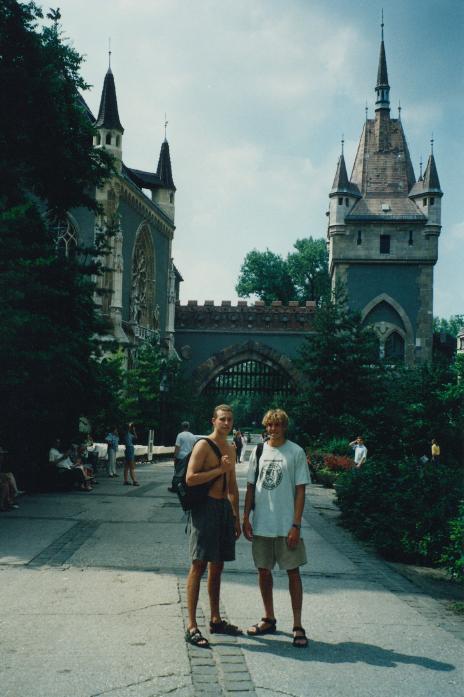 S_04260-EricBrianBudapest.jpg